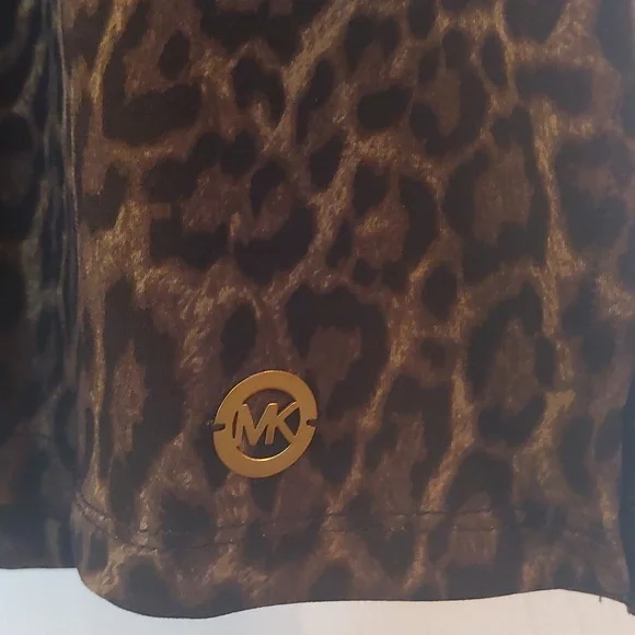 NWT, MICHAEL KORS blouse, size L, dark khaki/black color - Picture 2 of 6